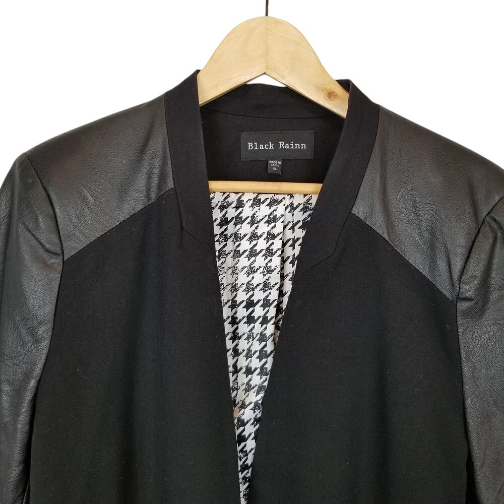 Black Rainn Women's Faux Vegan Leather Sleeve Black Blazer Jacket Size XL - Picture 4 of 7